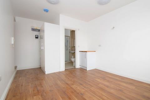 1 bedroom flat to rent, Rye Lane Peckham SE15