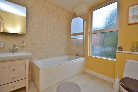 2 bedroom terraced house to rent, Wharfedale Avenue, Leeds LS7