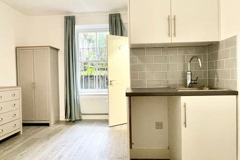 Studio to rent, Flat 2, London W10