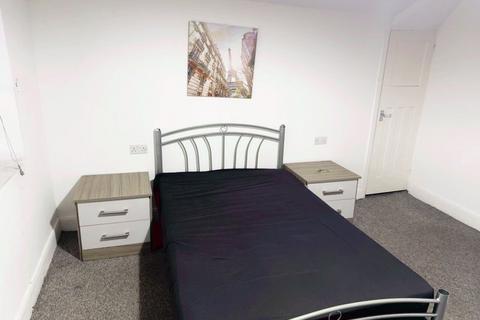 undefined, Swakeleys Road, Ickenham UB10