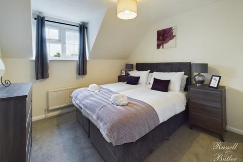 42 Avenue Road, Winslow, Buckingham, MK18 3DB
