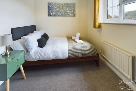 42 Avenue Road, Winslow, Buckingham, MK18 3DB