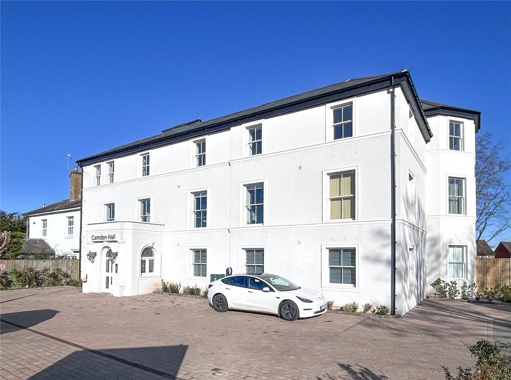 11 Camden Hall