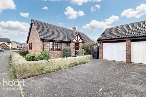 2 bedroom detached bungalow for sale, Trentbridge Close, Hainault