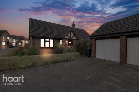 2 bedroom detached bungalow for sale, Trentbridge Close, Hainault