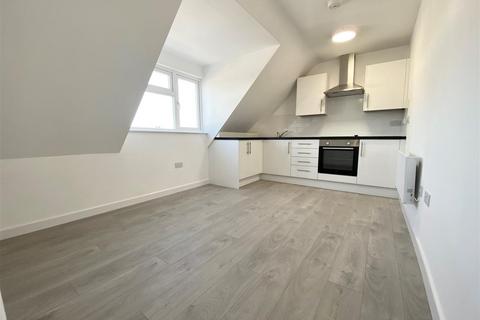 2 bedroom apartment to rent, Thornhill Road, Luton, LU4 8EY