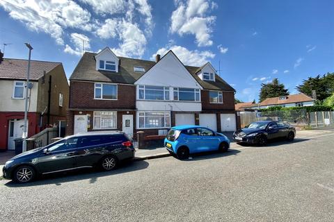 2 bedroom apartment to rent, Thornhill Road, Luton, LU4 8EY