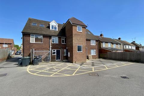 2 bedroom apartment to rent, Thornhill Road, Luton, LU4 8EY