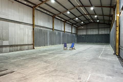 Industrial unit to rent, Burfield Hall Farm, Morley Lane, Wymondham, Norfolk, NR18 9BT