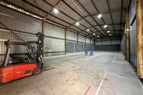 Industrial unit to rent, Burfield Hall Farm, Morley Lane, Wymondham, Norfolk, NR18 9BT