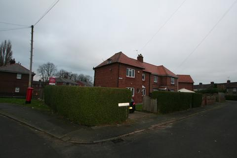 3 bedroom semi-detached house to rent, the oval, Ellesmere Port, Cheshire. CH65