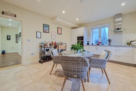 3 bedroom apartment for sale, 4 Cartref Apartments, St Saviour