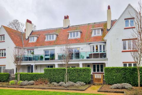 3 bedroom apartment for sale, 4 Cartref Apartments, St Saviour