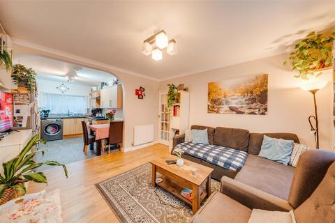 2 bedroom maisonette for sale, Dudsbury Road, Dartford