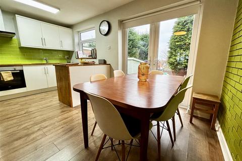 57 Acaster Drive, Garforth, Leeds, LS25 2BH