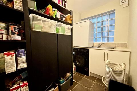 57 Acaster Drive, Garforth, Leeds, LS25 2BH