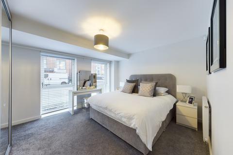 2 bedroom apartment for sale, Arla Place, Ruislip, HA4