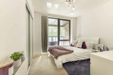 2 bedroom flat for sale, Valencia Close, London E14