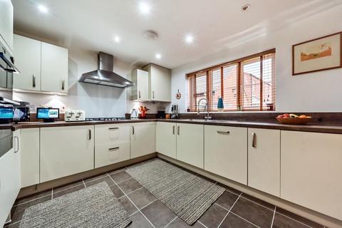 4 bedroom detached house for sale, Banbury,  Oxfordshire,  OX15