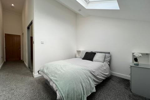 4 bedroom flat share to rent, Newhall Street, Birmingham B3