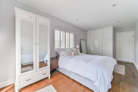 144a Birchanger Road, London, SE25 5BQ