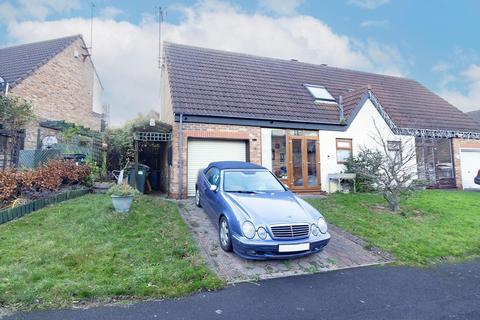 3 bedroom semi-detached house for sale, St. Vincent Court, Gateshead NE8