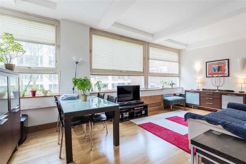 1 bedroom flat to rent, Greystoke Place, London EC4A