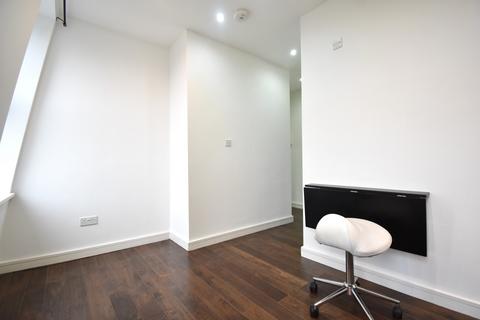 1 bedroom flat to rent, High Street, London, W3