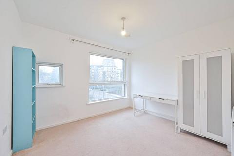 2 bedroom flat to rent, Grahame Park Way, Colindale, London, NW9