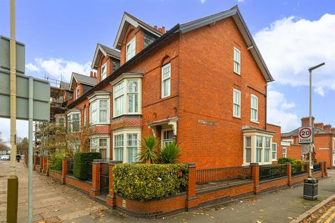 4 bedroom end of terrace house for sale, Fosse Road South, West End