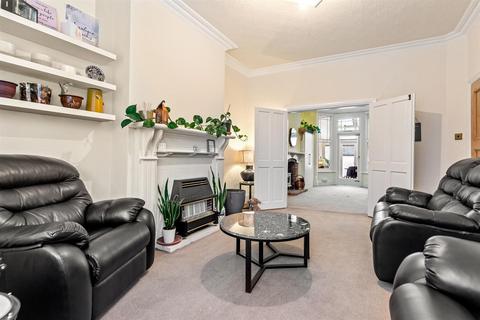 4 bedroom end of terrace house for sale, Fosse Road South, West End