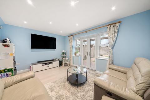 2 bedroom house for sale, Barra Wood Close, Hayes, UB3 2UJ