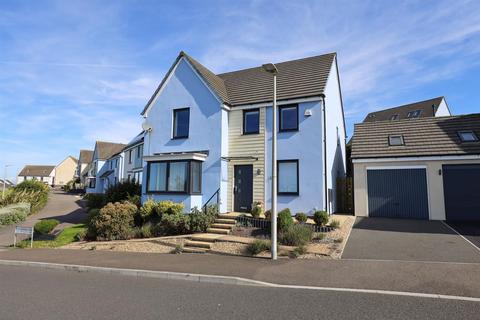 4 bedroom detached house to rent, 6 Channel View, Ogmore-By-Sea, Vale of Glamorgan, CF32 0QB