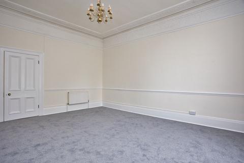 4 bedroom flat for sale, Trinity Gardens, Folkestone, CT20