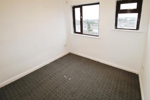 2 bedroom apartment to rent, Bolton Road, Bradford BD2