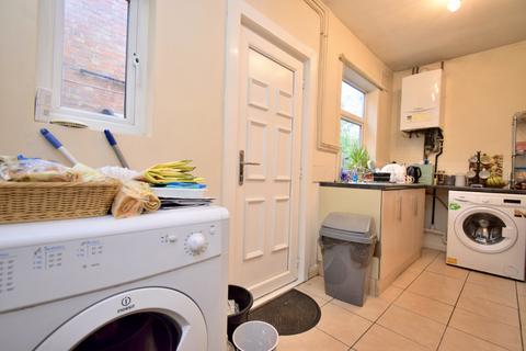 3 bedroom terraced house for sale, Fosse Road North, Newfoundpool, Leicester, LE3