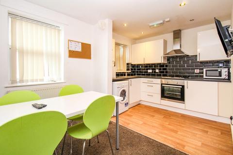 4 bedroom apartment to rent, BILLS INCLUDED - Hyde Park Road, Woodhouse, Leeds, LS6, Leeds LS6