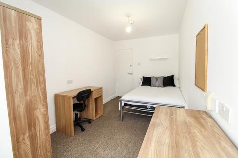 4 bedroom apartment to rent, BILLS INCLUDED - Hyde Park Road, Woodhouse, Leeds, LS6, Leeds LS6