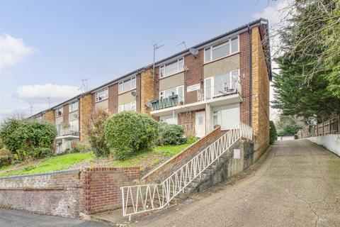 2 bedroom apartment for sale, Amersham Hill, High Wycombe HP13