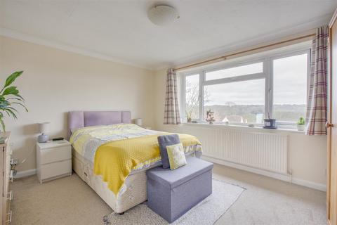 2 bedroom apartment for sale, Amersham Hill, High Wycombe HP13