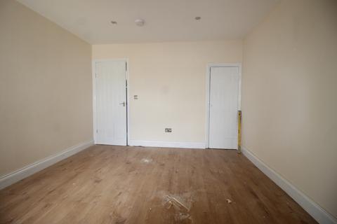 3 bedroom terraced house to rent, High Wycombe HP11