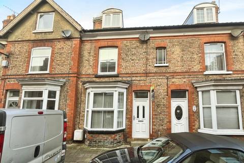 3 bedroom terraced house for sale, King Street, Driffield YO25