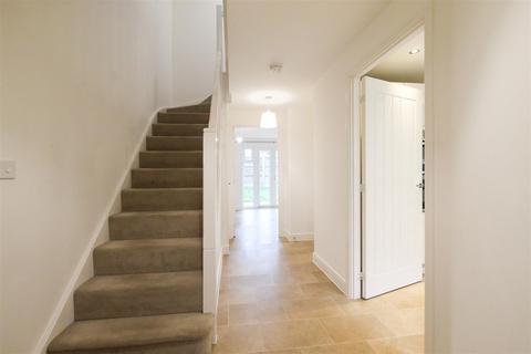 4 bedroom link detached house to rent, Pathfinder Way, Cambridge CB24