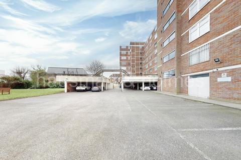 2 bedroom flat for sale, Melvin Hall, NW11