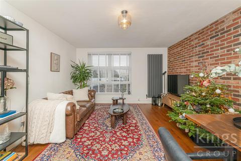 1 bedroom flat for sale, Snaresbrook Road, London