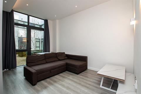 undefined, Capital Drive, Linford Wood