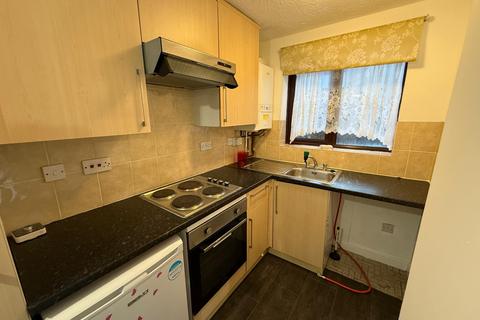 1 bedroom terraced house to rent, Sharples Green, Luton, LU3