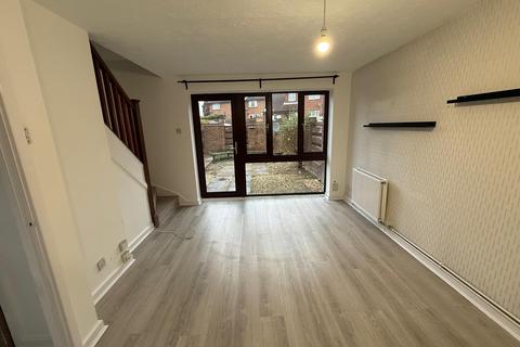 1 bedroom terraced house to rent, Sharples Green, Luton, LU3