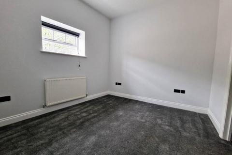 2 bedroom flat to rent, Bath Street, Stroud, GL5 3BZ