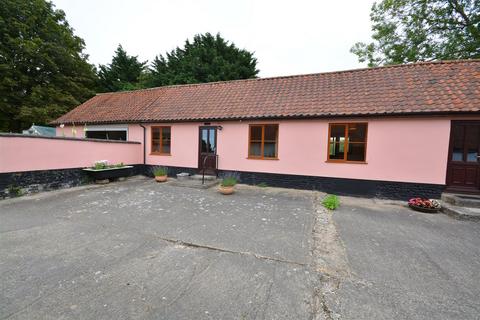 2 bedroom semi-detached bungalow to rent, Fersfield Road, Diss IP22